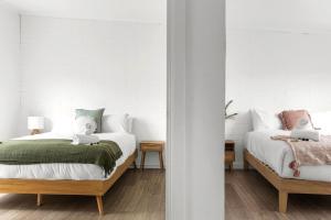 Rosebud Beachfront Haven Coastal Bliss Four