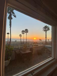 Manhattan Beach Beachfront Charming On The Strand