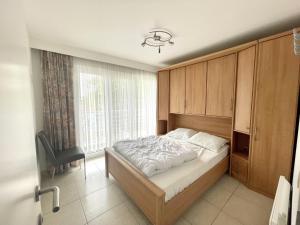 Spacious apartment with sun-facing terrace