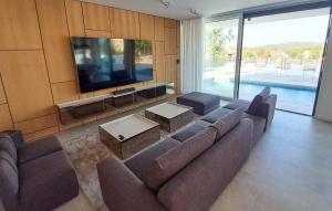 Gorgeous Home In Rovinjsko Selo 
