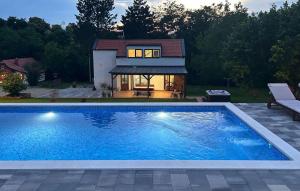 Cozy Home In Durdevac