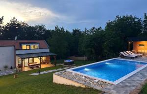 Beautiful Home In Durdevac