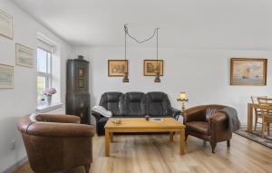 Gorgeous Home In Millinge With Wifi