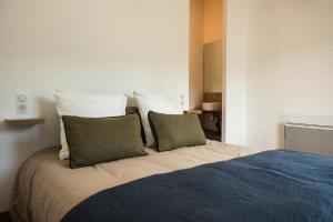Maisons de vacances Provencal Farmhouse In Luberon Vineyards : photos des chambres