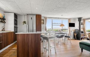 2 Bedroom Cozy Home In Juelsminde