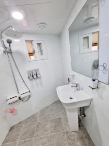 Hongdae Station House