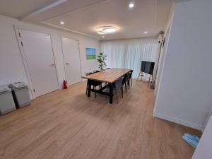 Hongdae Station House