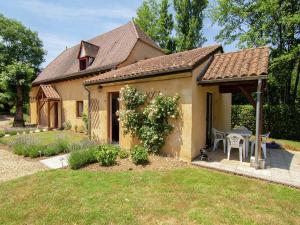 Maisons de vacances Cottage in Vezac with Pool & River Nearby : photos des chambres