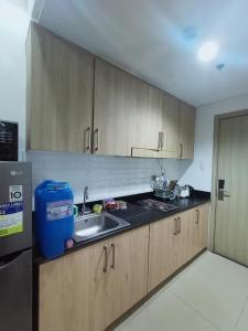 Cozy Couple Room near mall of asia