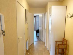 Apartment in Nieuwpoort near Sandy Beaches