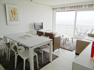 Apartment in Nieuwpoort with Sea Views
