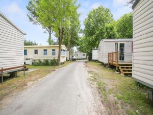 Swanky Mobile Home in Saint Jean de Monts near Seabeach