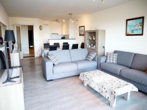 Apartment in Nieuwpoort with the beach