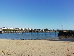 Appartements Oceanview Apartment w Pool : photos des chambres