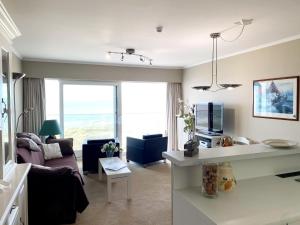 Apartment in Nieuwpoort with sea views