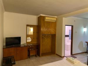 Lestari Hotel & Resto