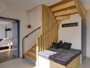 Maisons de vacances Gite lumineux avec jardin, jacuzzi, et equipements modernes, ideal pour sejours en famille ou entre amis - FR-1-496-234 : photos des chambres