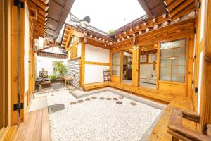 경복궁역 5분 한옥독채 "The Onda" 마당정원 야간사진명소, 6인 장기숙소