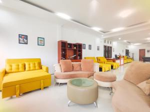 Palma Family Hall Klaten I Fun open concept house in central Klaten
