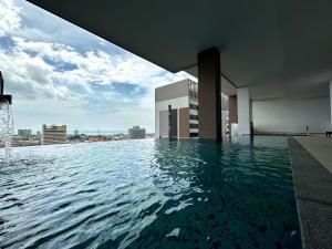 Premier Condo The Apple mordern