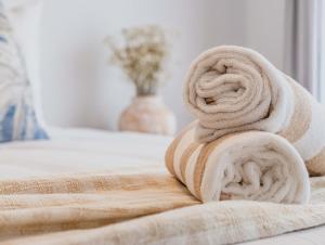 Urbanstayz - Whole House- Pet Friendly Coastal 6 Bedroom