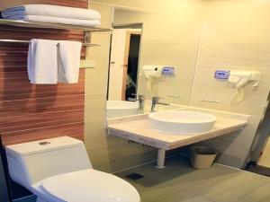 Yulin Jintone Hotel Wenhua Square Branch
