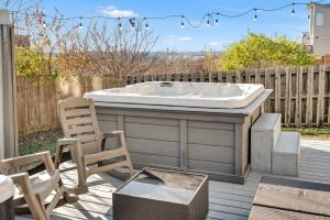 Taylors Nashville Home - Stunning Rooftop Views