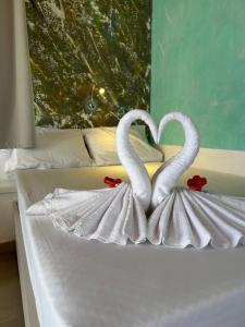 New Palm Hive - Cherso