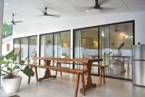 White House Villa El Nido