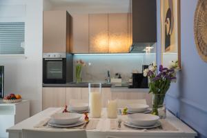 Pool and Breakfast Apartments Villa Maro