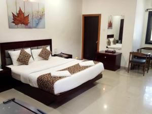 Hotel HEERA EXECUTIVE