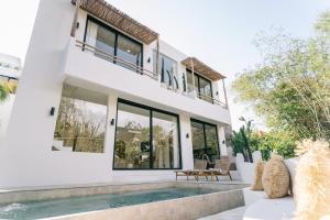 Trendy Boho 3BR Cozy Living 5min to La Brisa