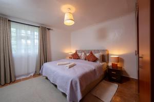 Arabella Ember - Fully Equipped Boho-Chic Apartment in Karen