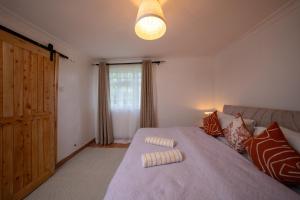 Arabella Ember - Fully Equipped Boho-Chic Apartment in Karen