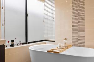 Coastal Retreat with Pool Alfresco & Family Comfo