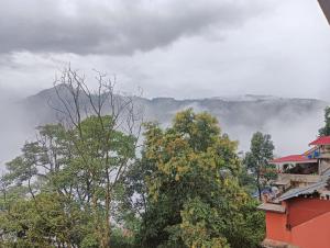 Ronglyang Villa Homestay Near MG Road