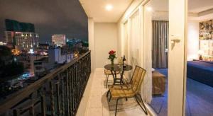 Golden Crown Hotel Saigon