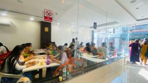 Hotel Shri Bansuri Dham Inn