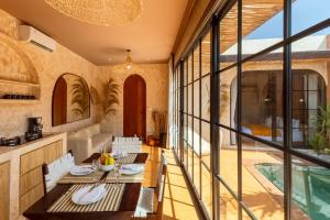 Villa Isara - 1 BR PRivate Villa in Canggu - 4hvězdičkové hotely ve městě Kerobokan