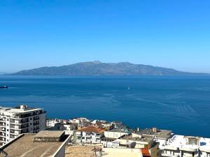 SeaScape Vista, Luxury Seaview Apartment