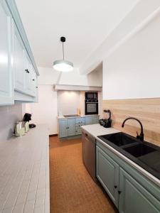 Maisons de vacances Nonni - MAISON FAMILIALE AVEC JARDIN, PROCHE DE LA GARE ET A 10MIN DE LA PLAGE : photos des chambres