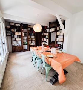 Maisons de vacances Nonni - MAISON FAMILIALE AVEC JARDIN, PROCHE DE LA GARE ET A 10MIN DE LA PLAGE : photos des chambres