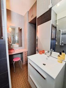 Maisons de vacances Nonni - MAISON FAMILIALE AVEC JARDIN, PROCHE DE LA GARE ET A 10MIN DE LA PLAGE : photos des chambres