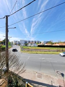 Maisons de vacances Nonni - MAISON FAMILIALE AVEC JARDIN, PROCHE DE LA GARE ET A 10MIN DE LA PLAGE : Maison 5 Chambres