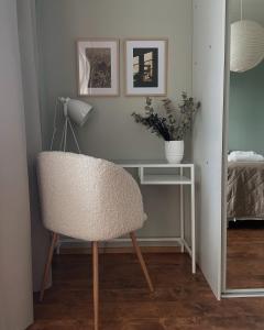 Lovely two room unit with free parking