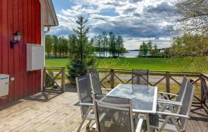 2 Bedroom Cozy Home In Unnaryd