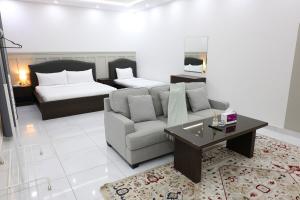 استديو واسع بمطبخ قرب المطار دخ ول ذاتي