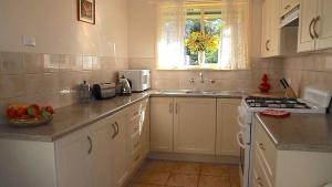 Schoolhouse Cottage - American River