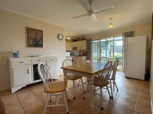 Schoolhouse Cottage - American River