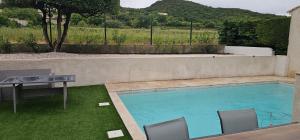 Villas villa calme au milieu des vignes avec piscine 2 chambres : photos des chambres